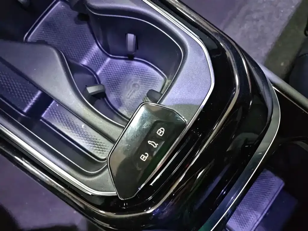 Volkswagen ID.4 Crozz — фото 8