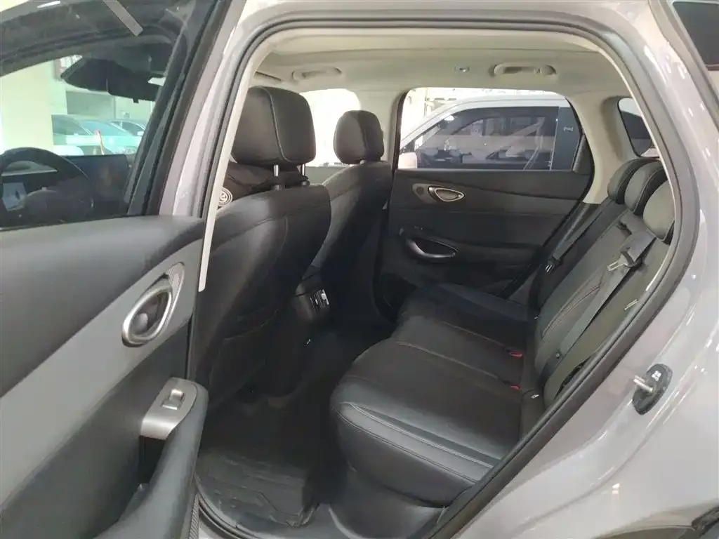 BYD Hiace 05 EV — фото 4