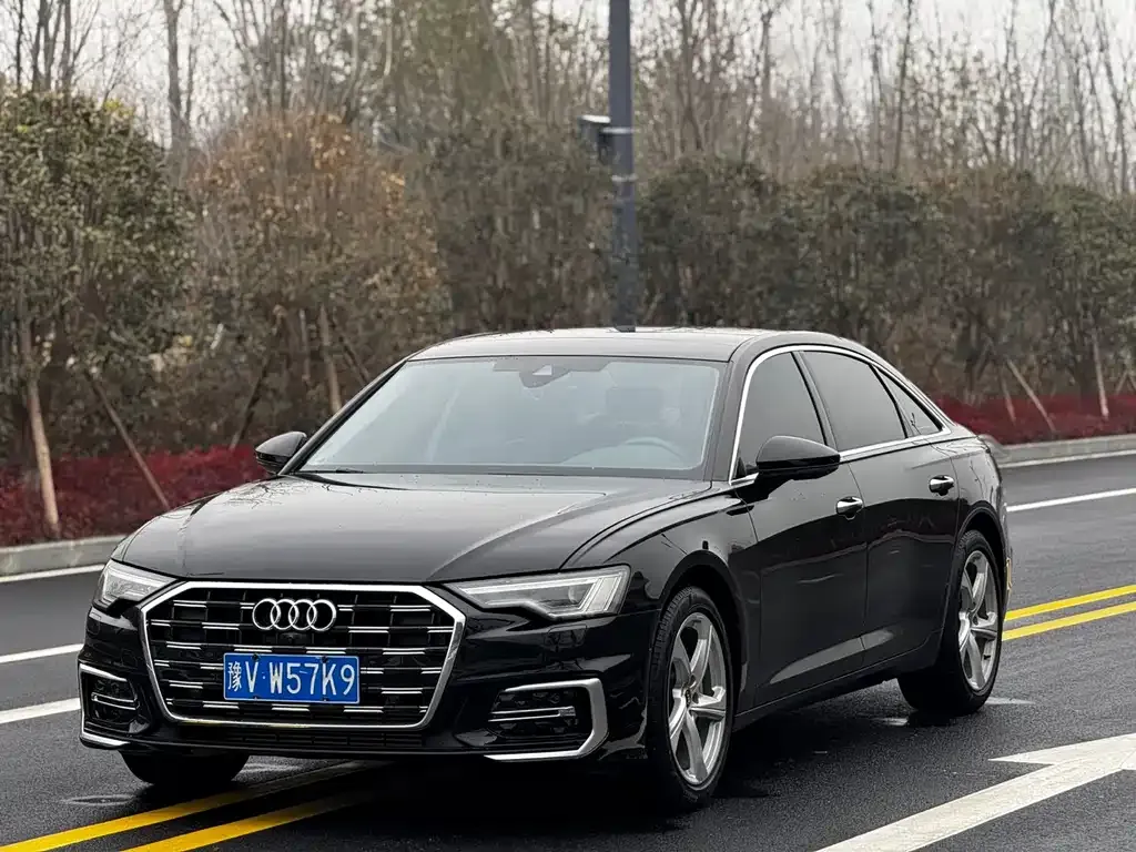 Audi A6L — фото 1