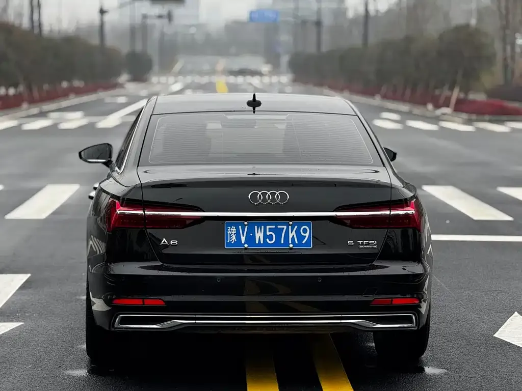 Audi A6L — фото 2