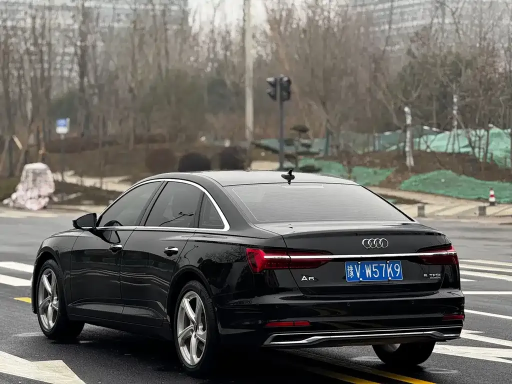 Audi A6L — фото 5