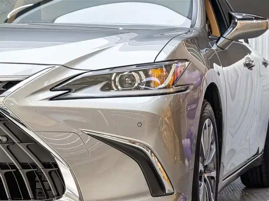 Lexus ES — фото 3