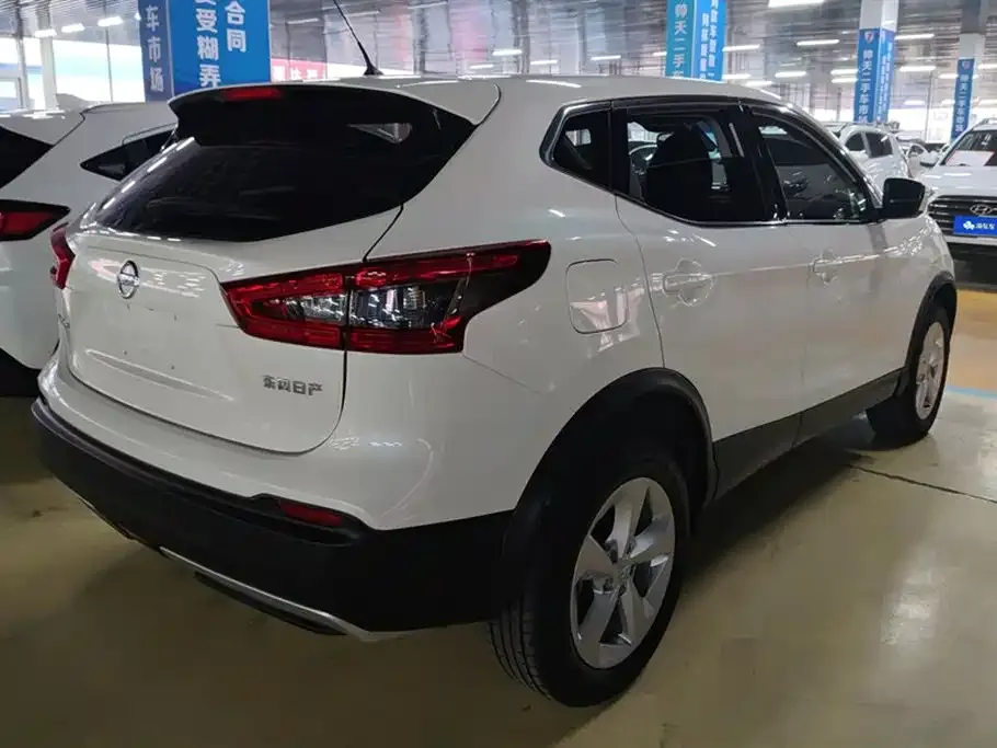 Nissan Qashqai — фото 6