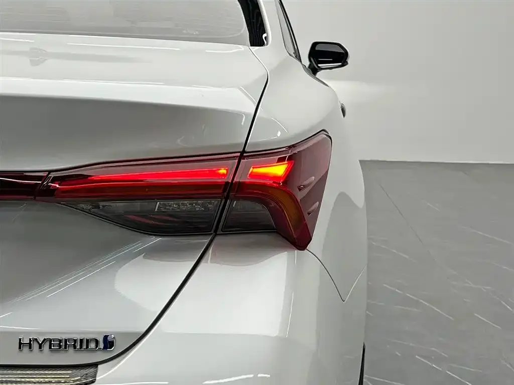 Toyota Avalon — фото 10