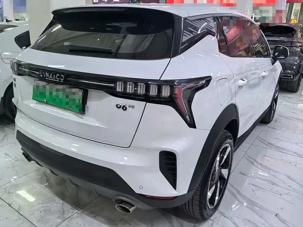 Lynk & Co 06 EM-P — фото 10