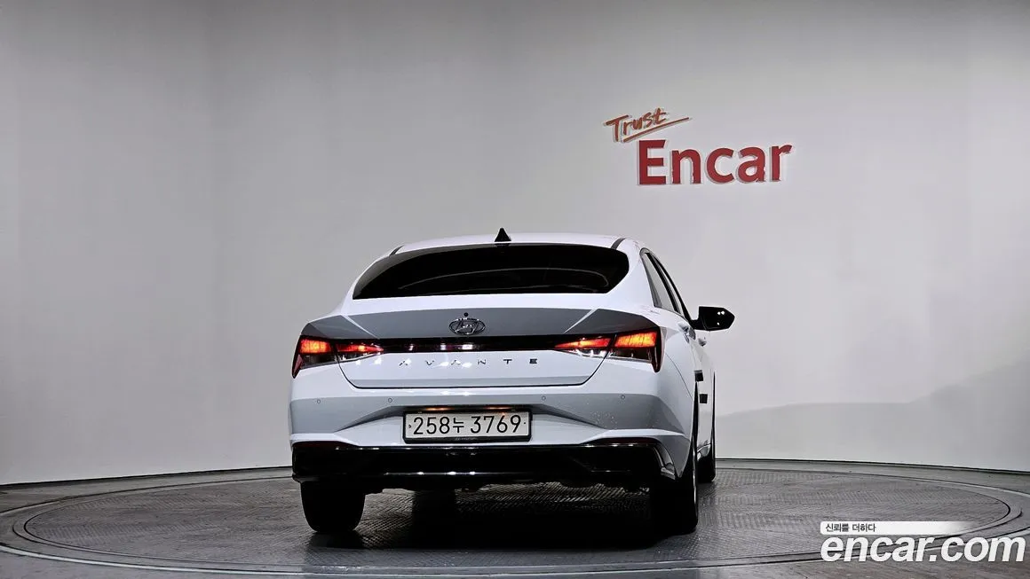 Hyundai AVANTE — фото 4