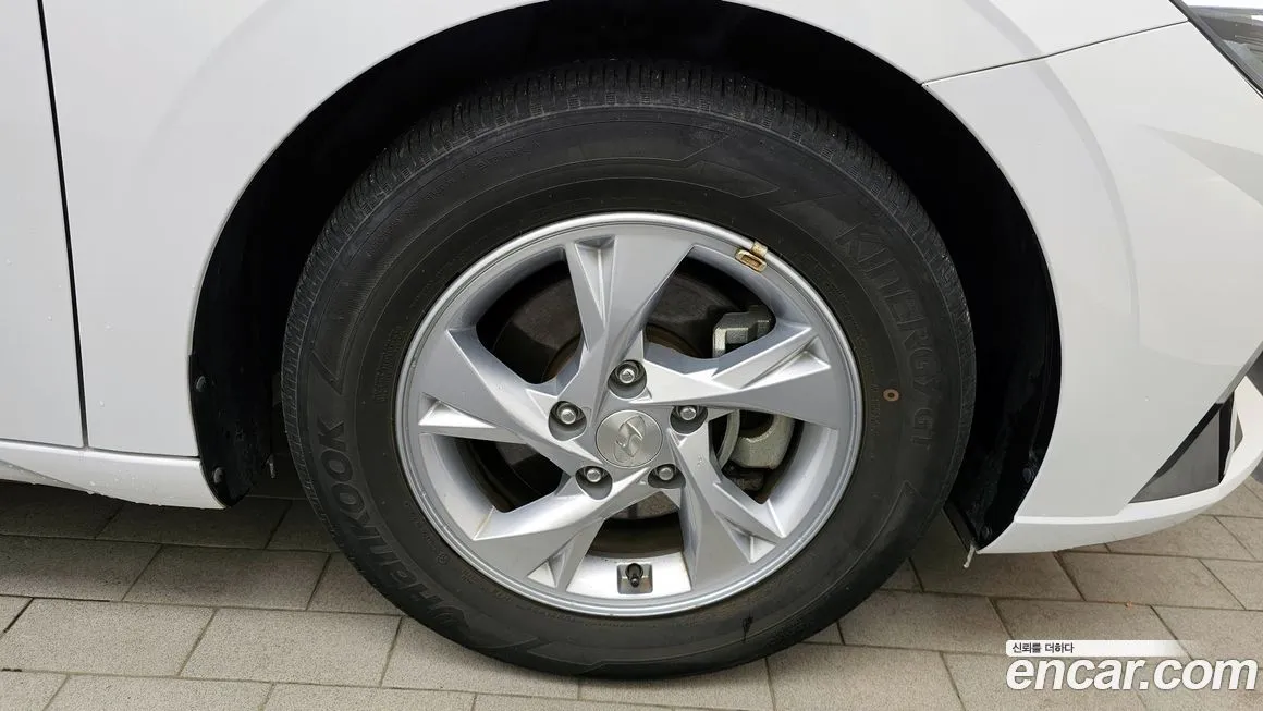 Hyundai AVANTE — фото 3