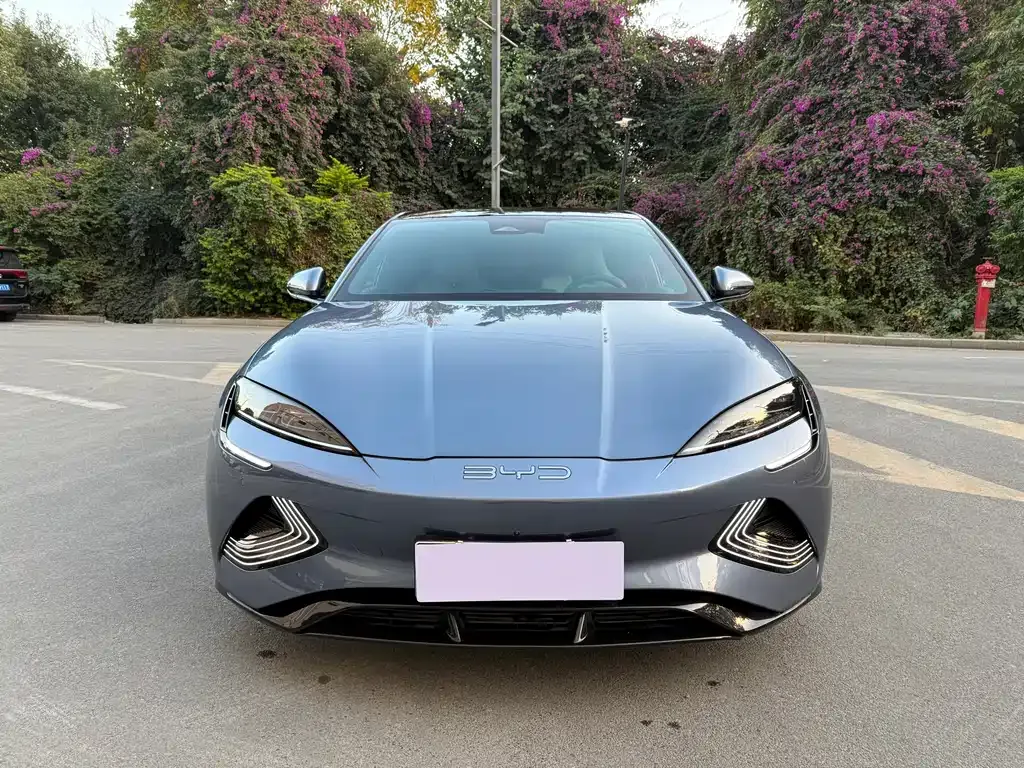 BYD Seal — фото 2