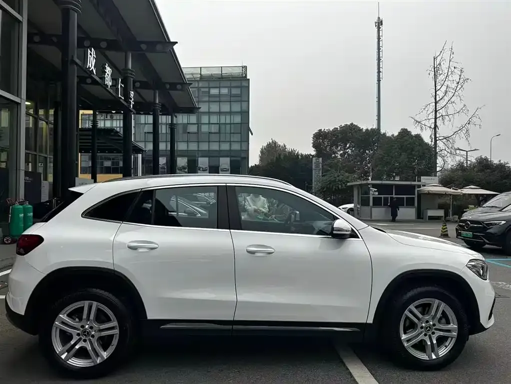 Mercedes-Benz GLA — фото 5