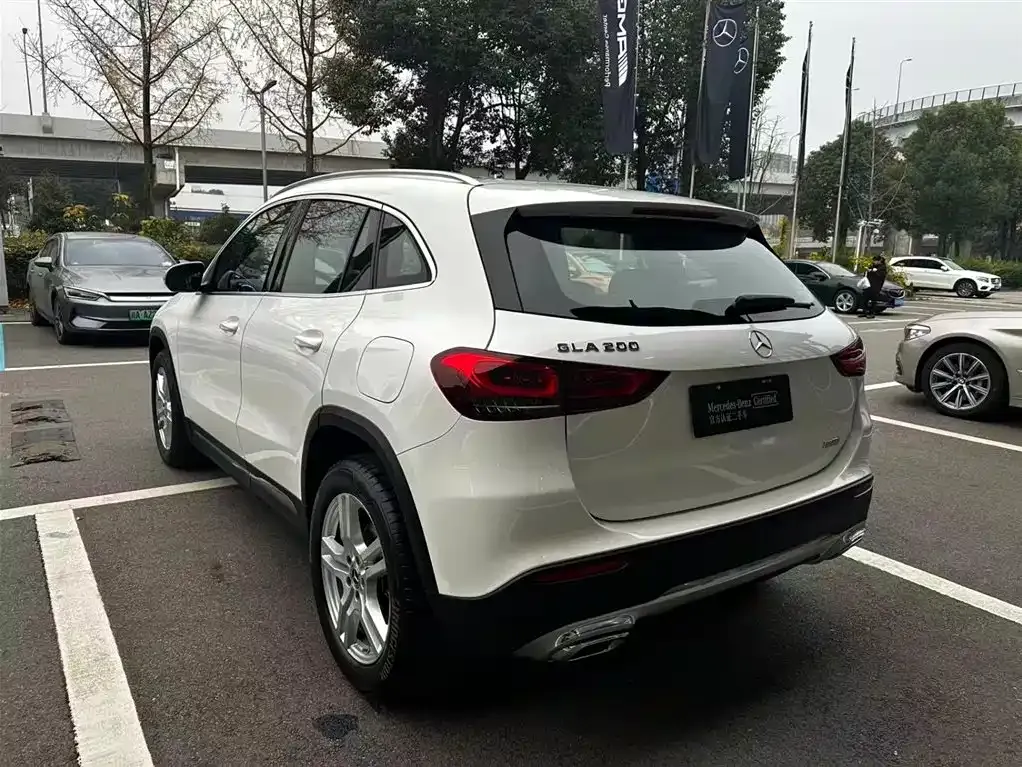 Mercedes-Benz GLA — фото 6