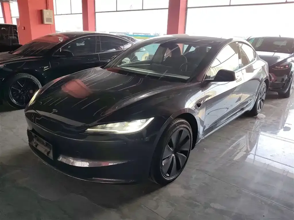Tesla Model 3 — фото 6
