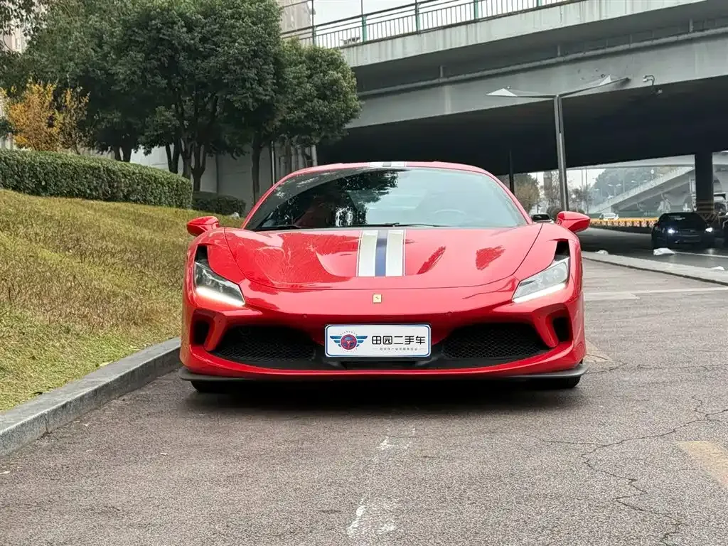 Ferrari F8 — фото 8