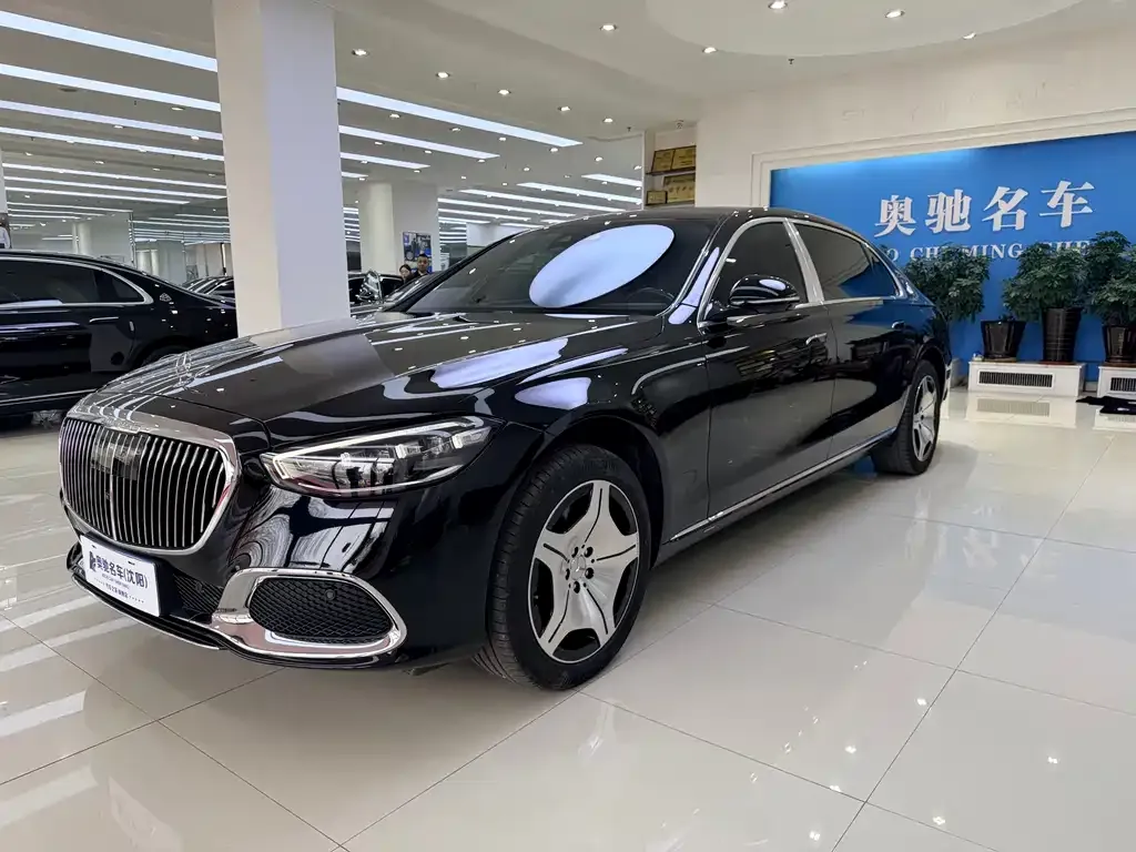 Mercedes-Benz S-Class — фото 1