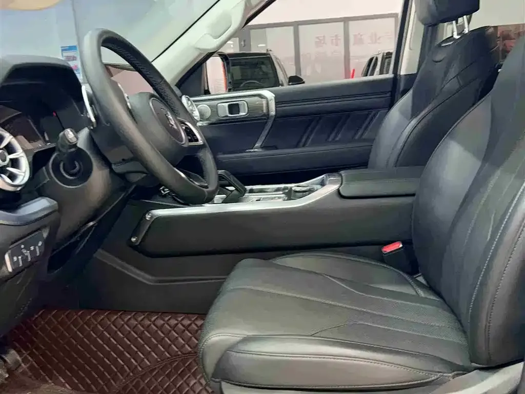Tank 400 New Energy — фото 4