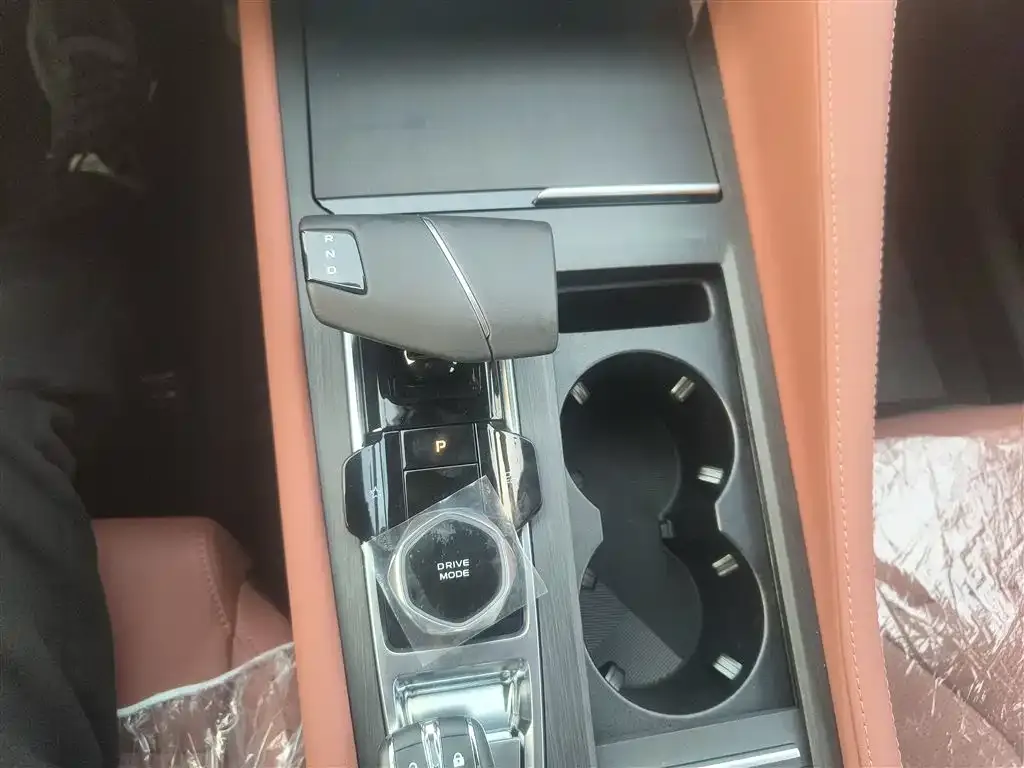 Changan CS75PLUS — фото 3