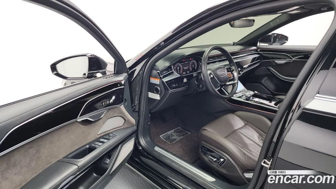 Audi A8 — фото 6