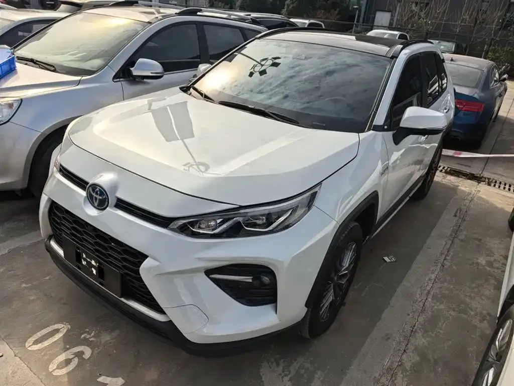 Toyota Wildlander — фото 1
