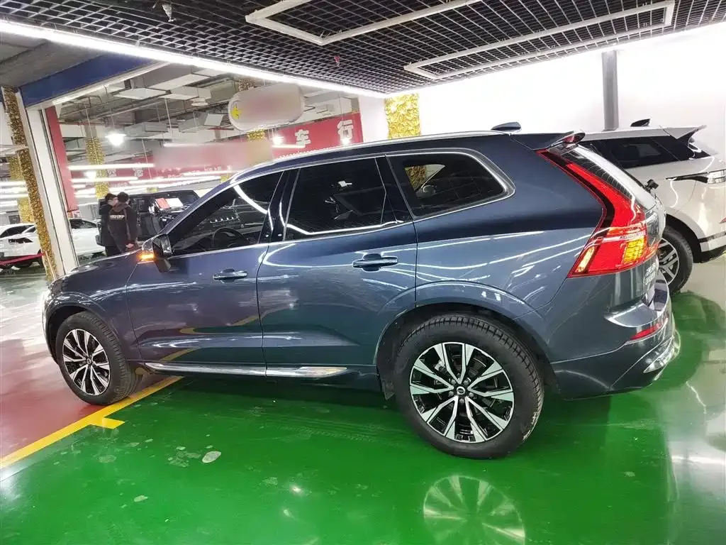 Volvo XC60 — фото 3