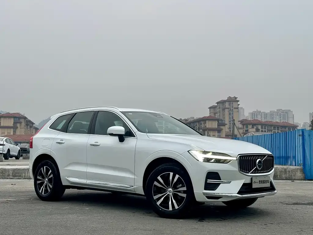 Volvo XC60 — фото 4