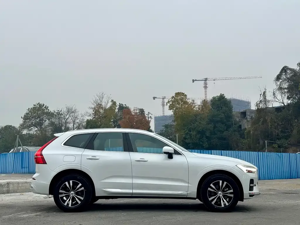 Volvo XC60 — фото 2