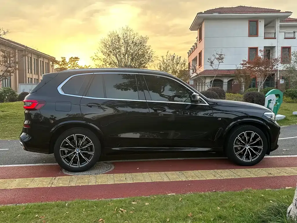 BMW X5 (Import) — фото 10