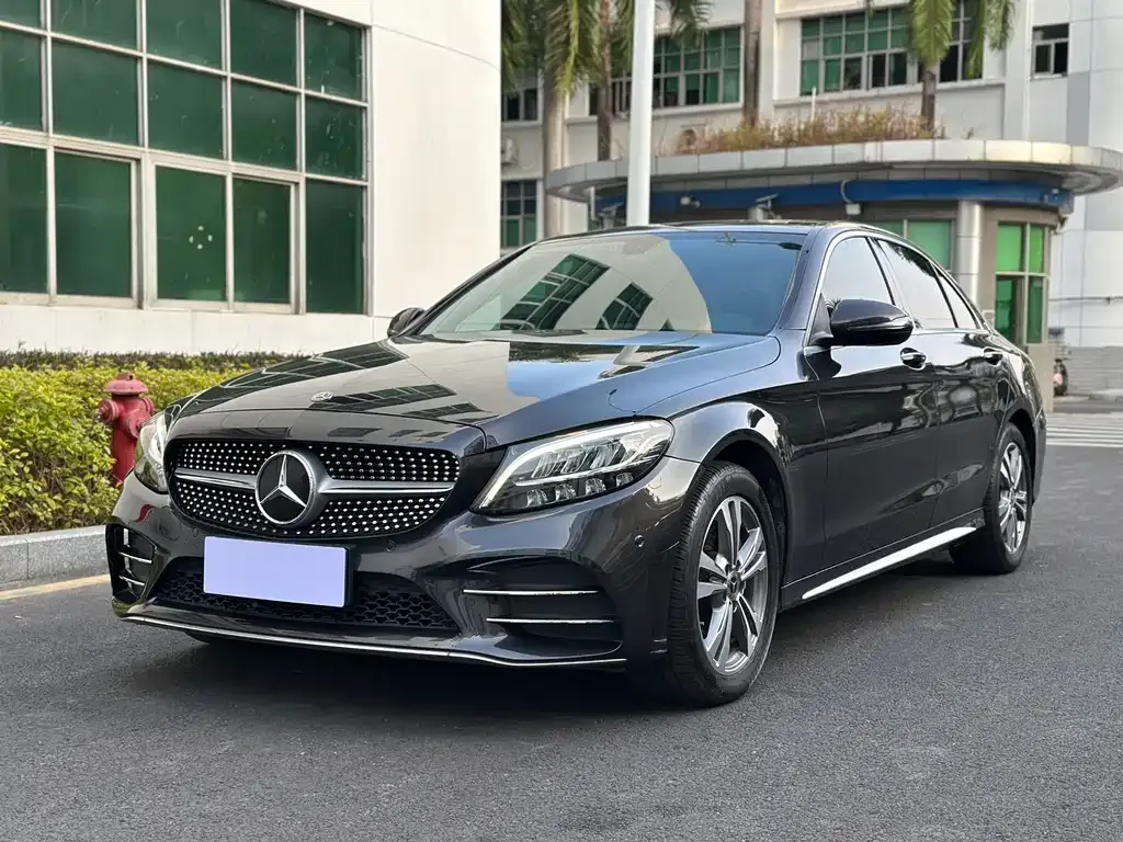 Mercedes-Benz C-Class — фото 1