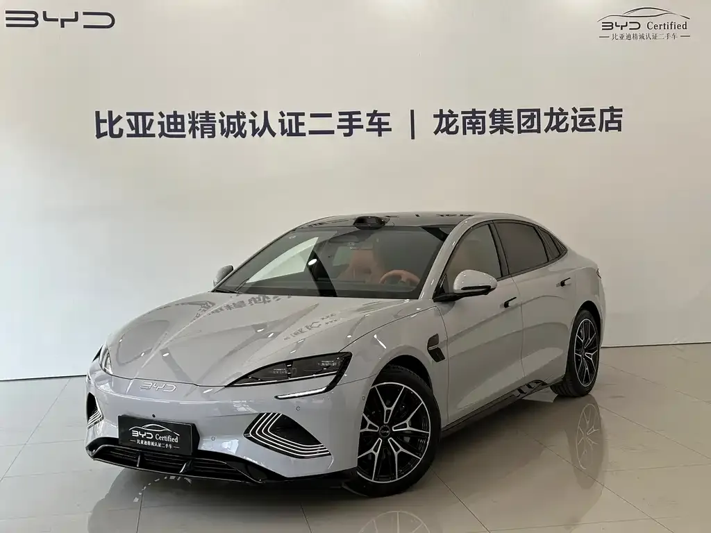 BYD Seal — фото 1