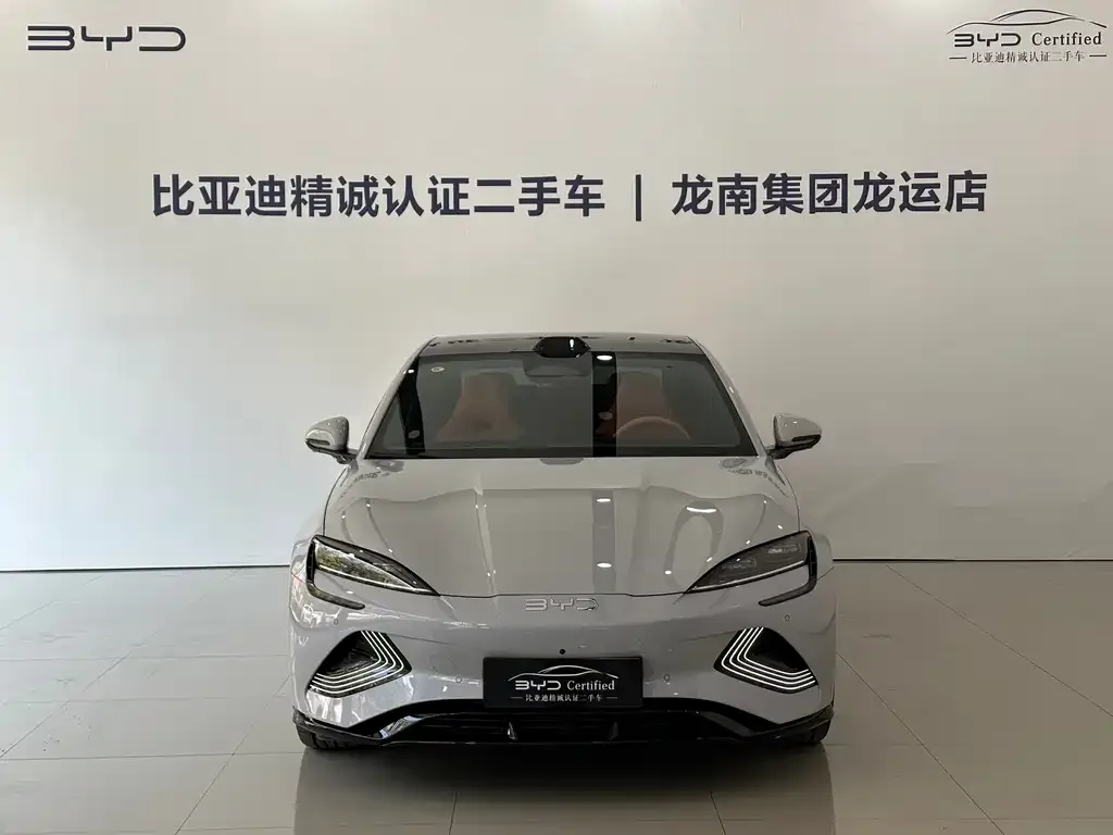 BYD Seal — фото 2