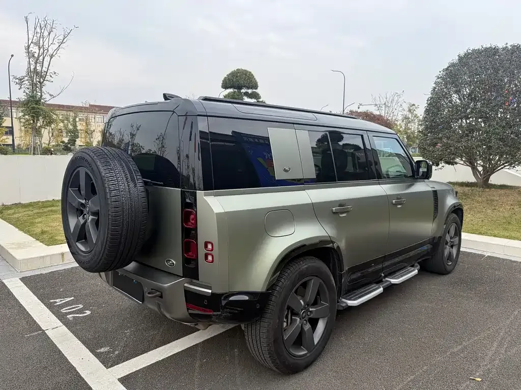 Land Rover Defender — фото 7
