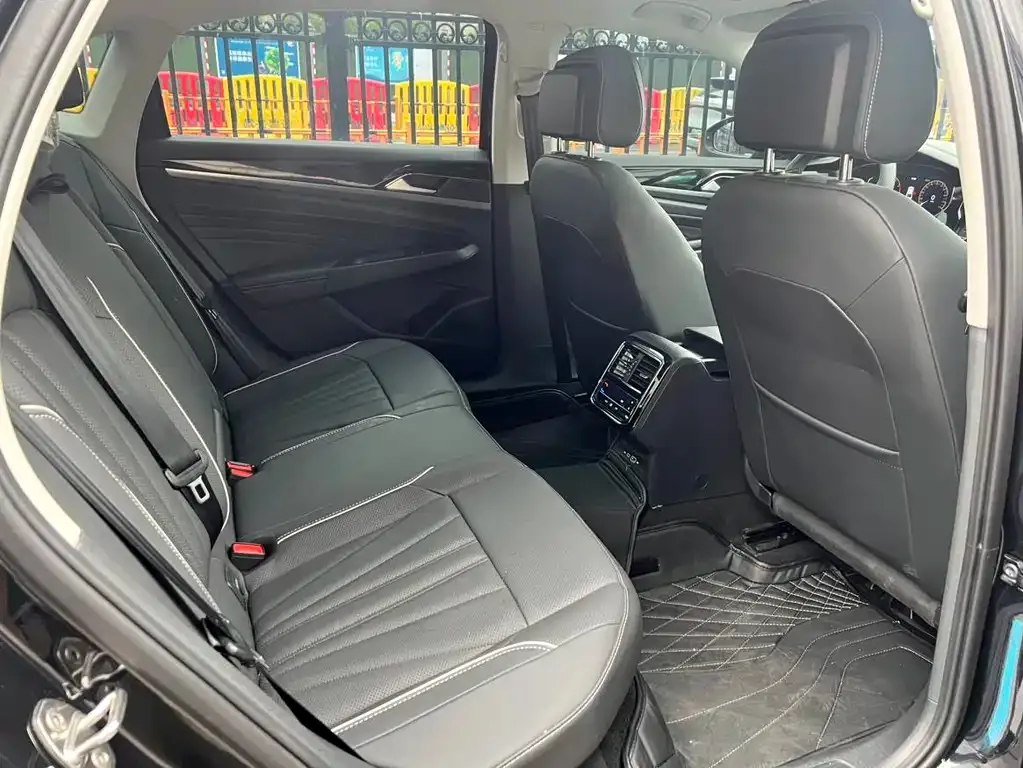 Volkswagen Passat — фото 2