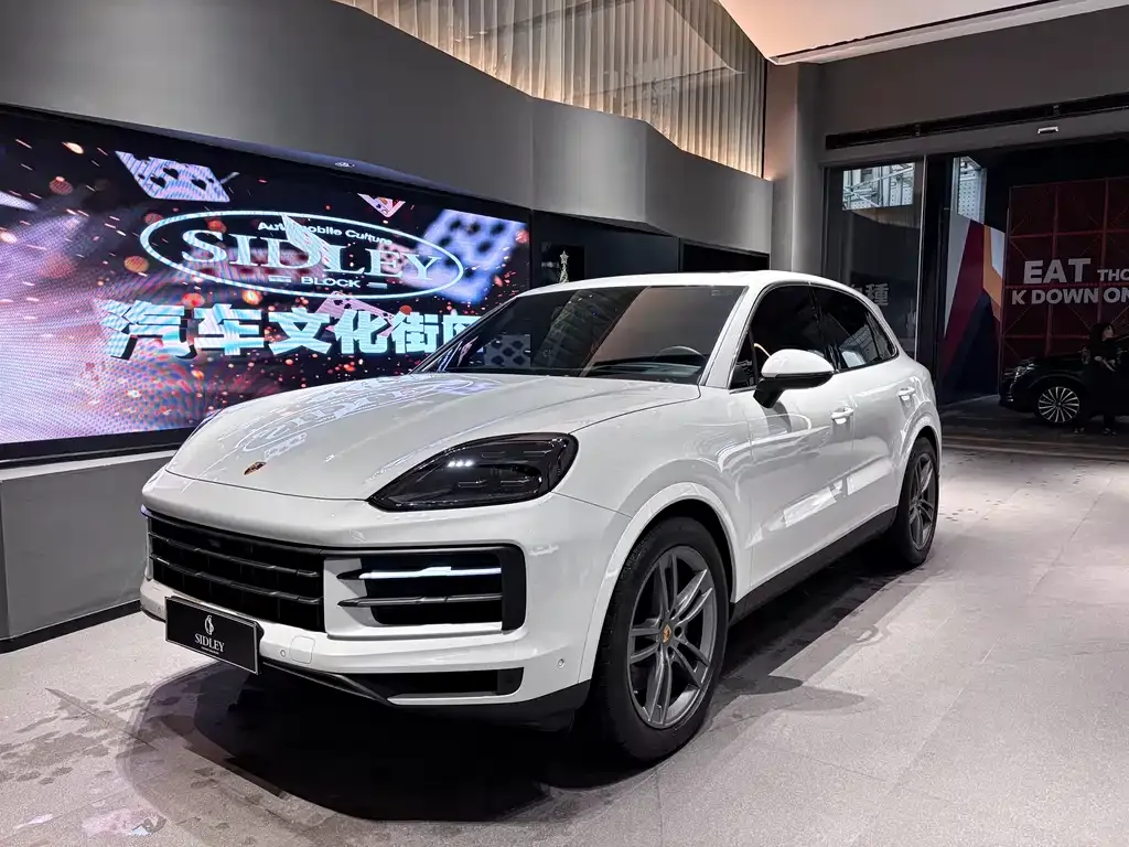 Porsche Cayenne — фото 1