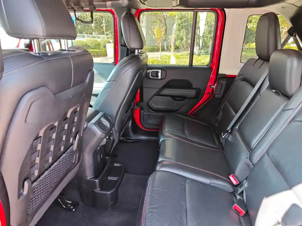 Jeep Wrangler — фото 3