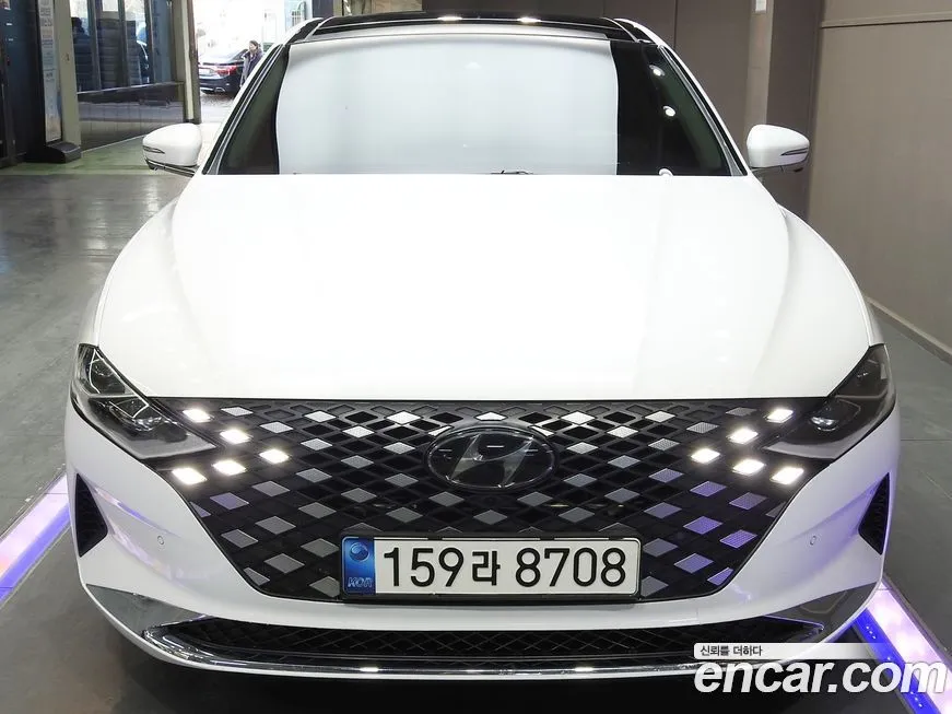 Hyundai Grandeur — фото 1