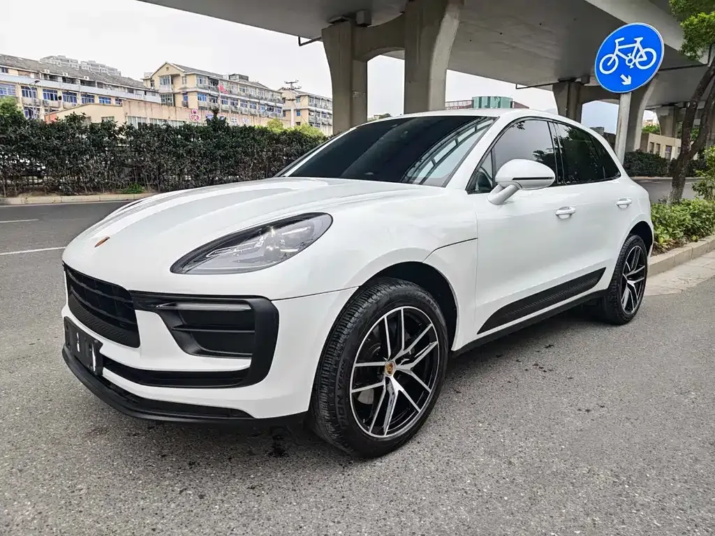 Porsche Macan — фото 1
