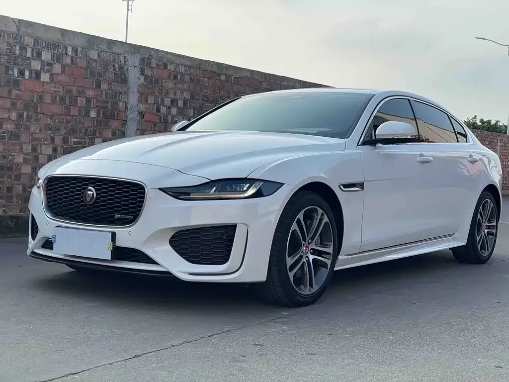 Jaguar XEL — фото 1