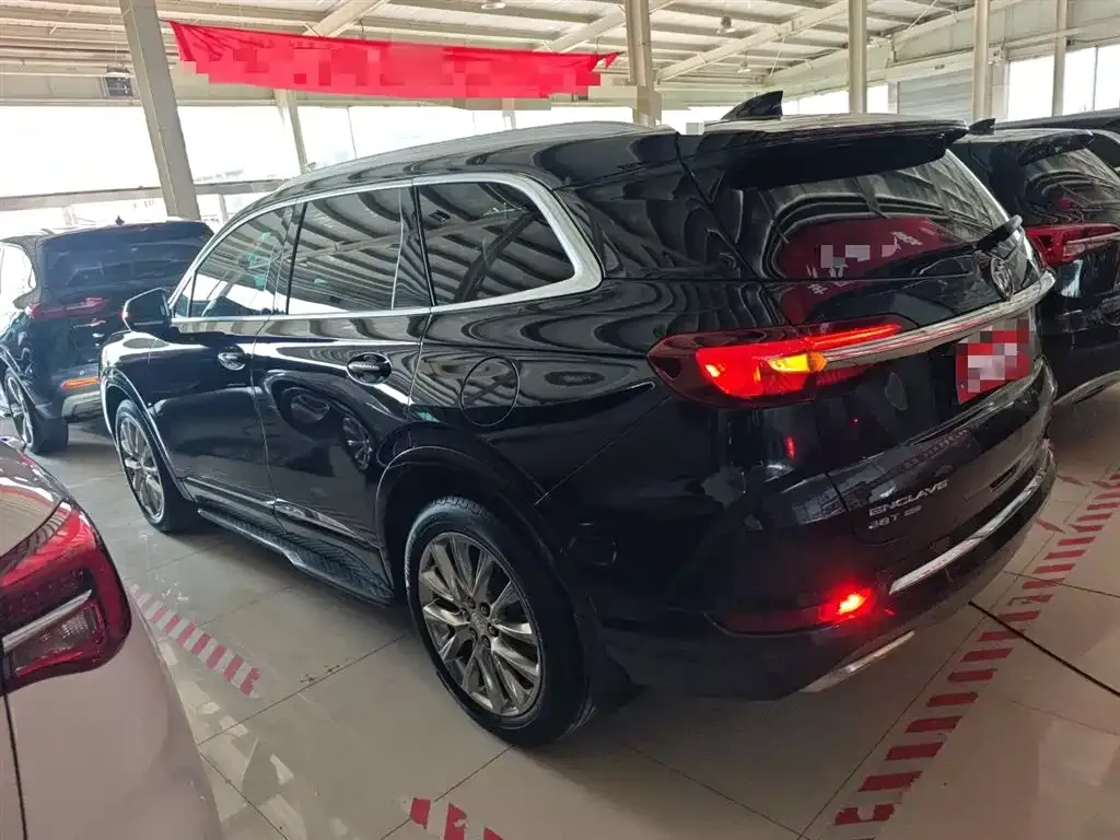 Buick Enclave — фото 10