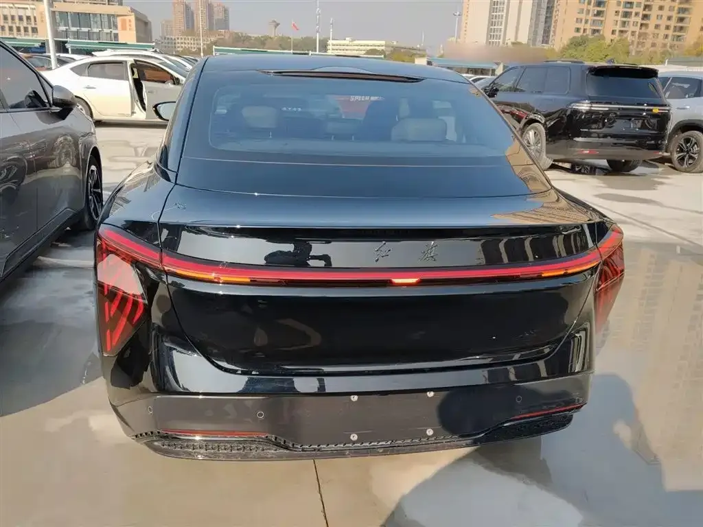 Hongqi EH7 — фото 3