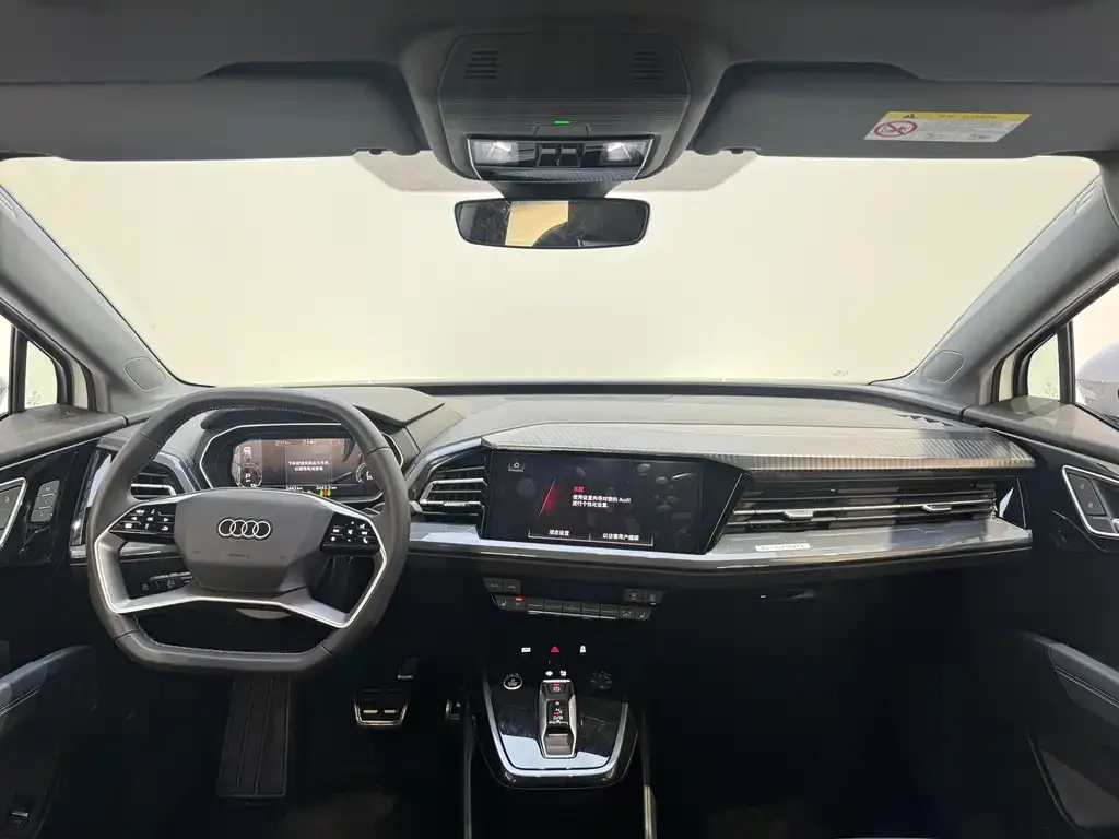 Audi Q4 e-tron — фото 8