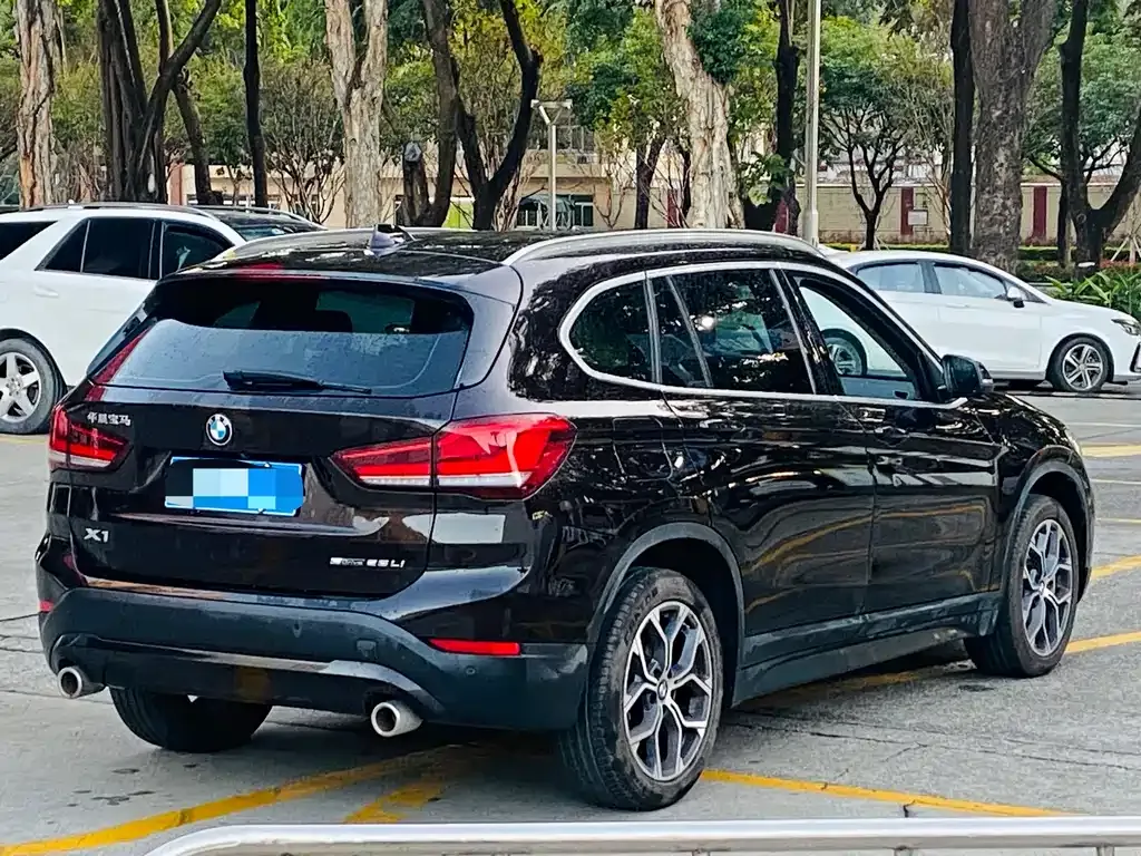 BMW X1 — фото 10