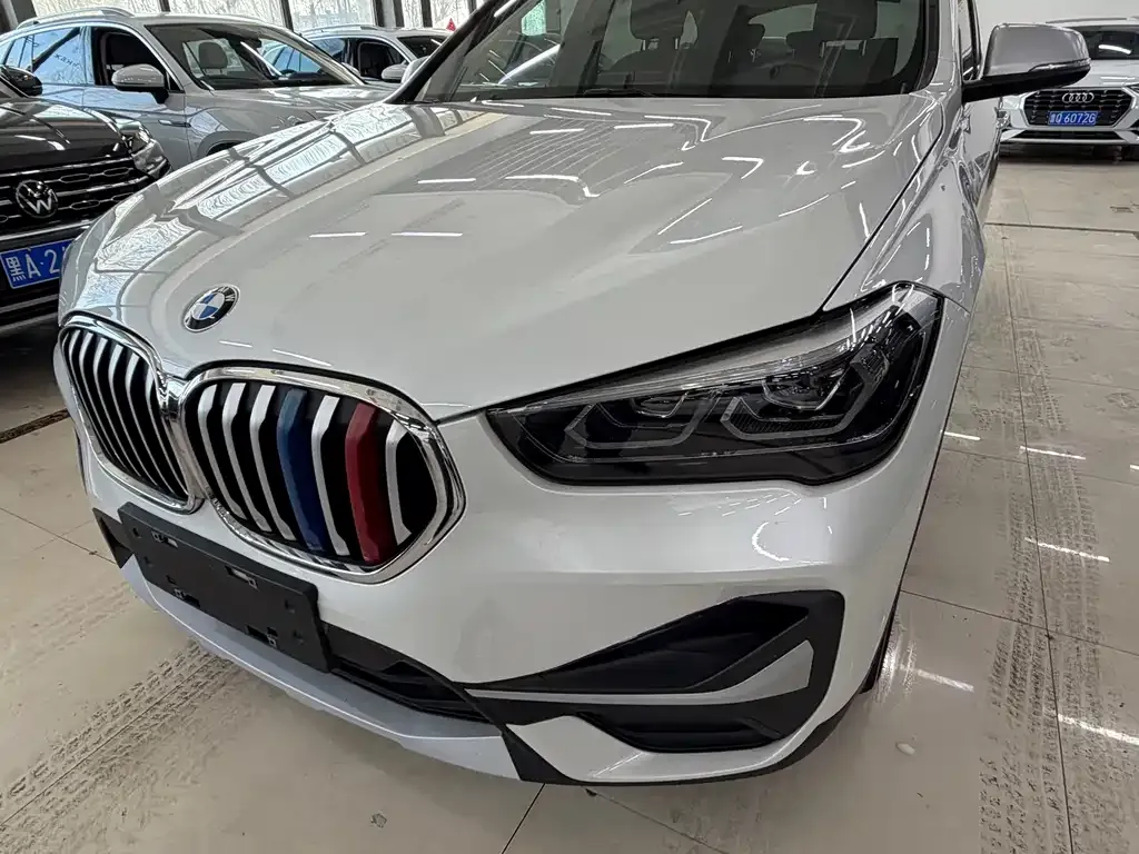BMW X1 — фото 9