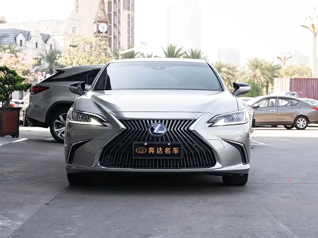Lexus ES — фото 4