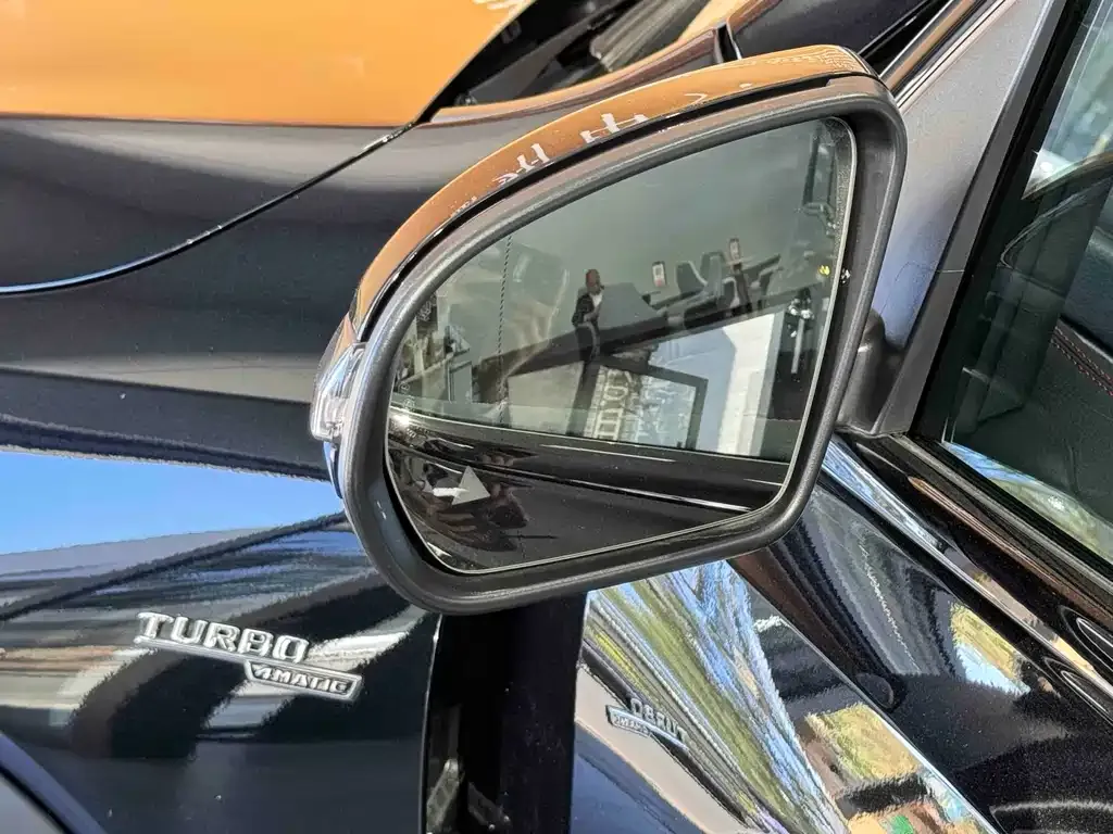 Mercedes-Benz GLB AMG — фото 7