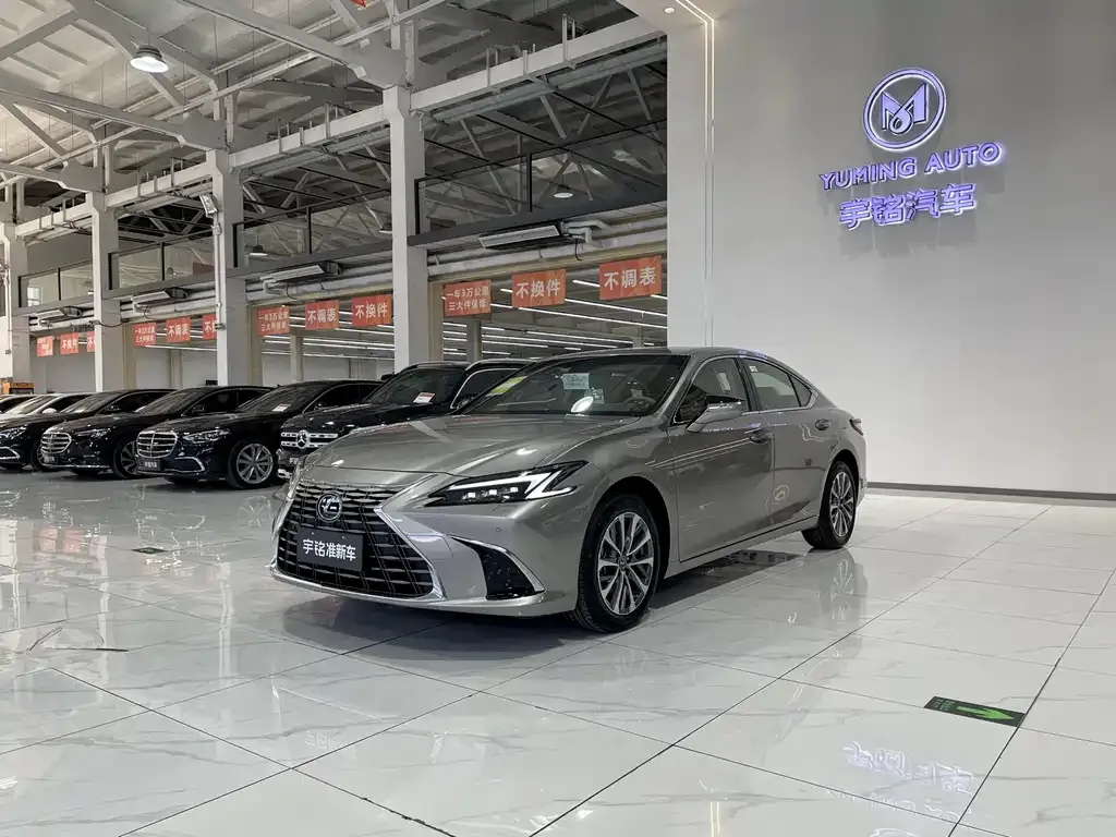 Lexus ES — фото 5
