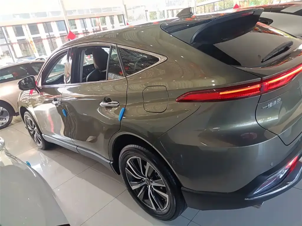 Toyota Harrier — фото 8