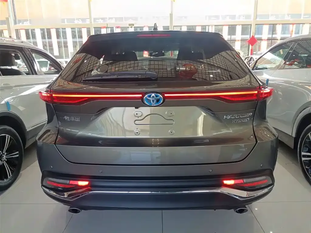 Toyota Harrier — фото 6