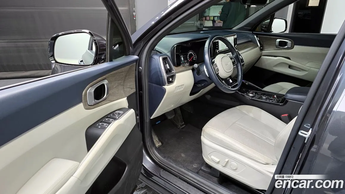 Kia Sorento — фото 9