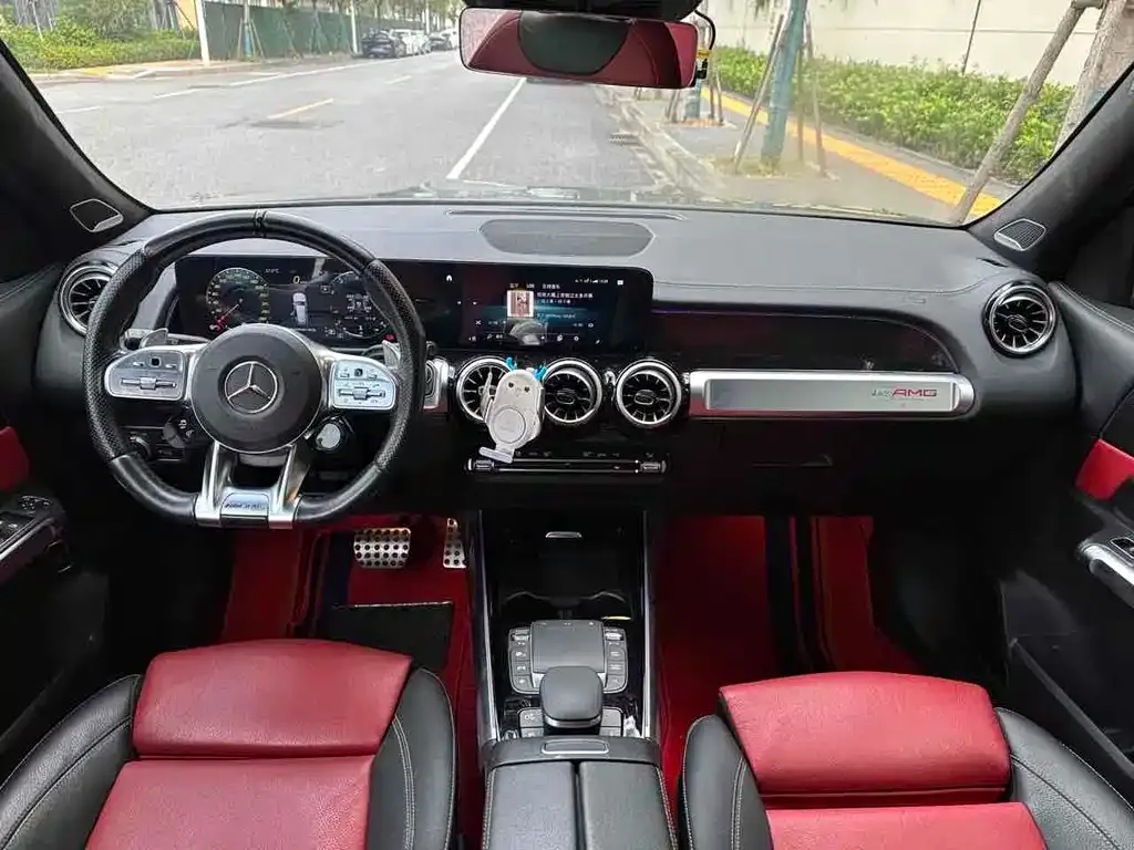Mercedes-Benz GLB AMG — фото 4