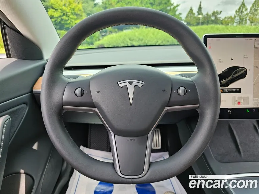 Tesla Model 3 — фото 9
