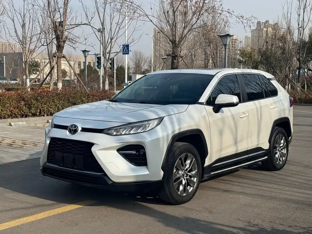 Toyota Wildlander — фото 1