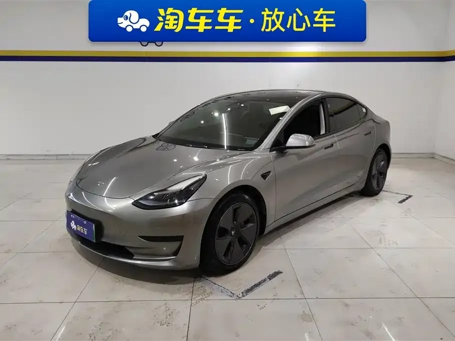 Tesla Model 3 — фото 1